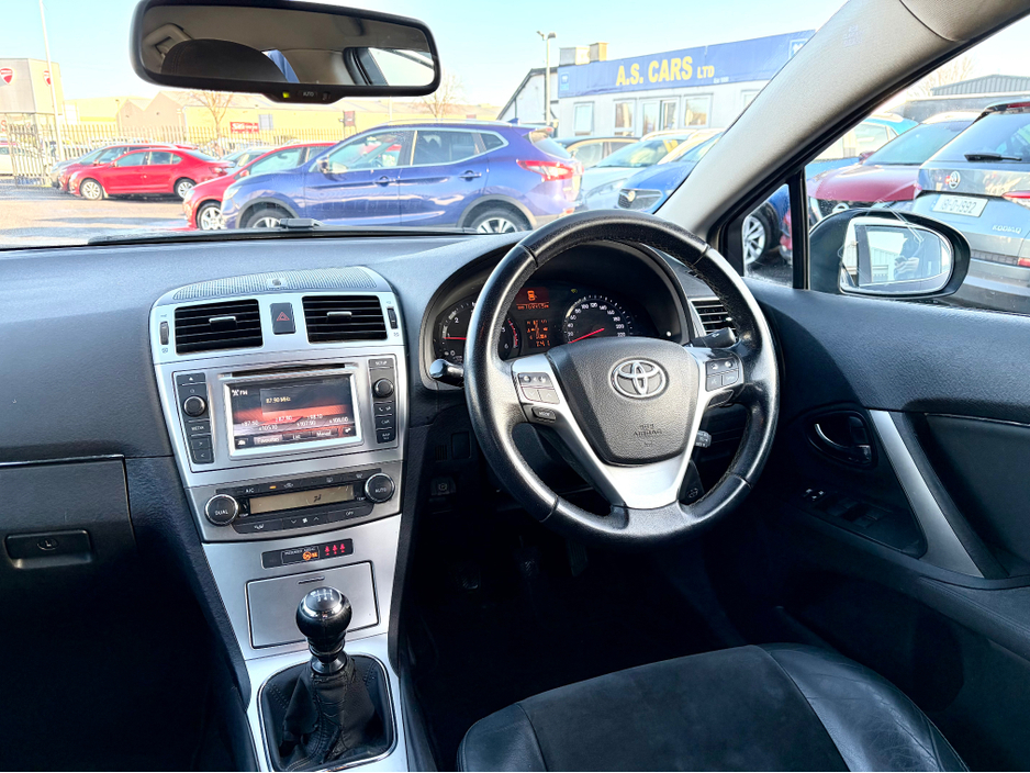 2015 Toyota Avensis 2.0 D-4D LUNA ** IRISH CAR ** REVERSE CAMERA ** HALF LEATHER ** 2 KEYS ** SUPERB EXAMPLE ** €9,995