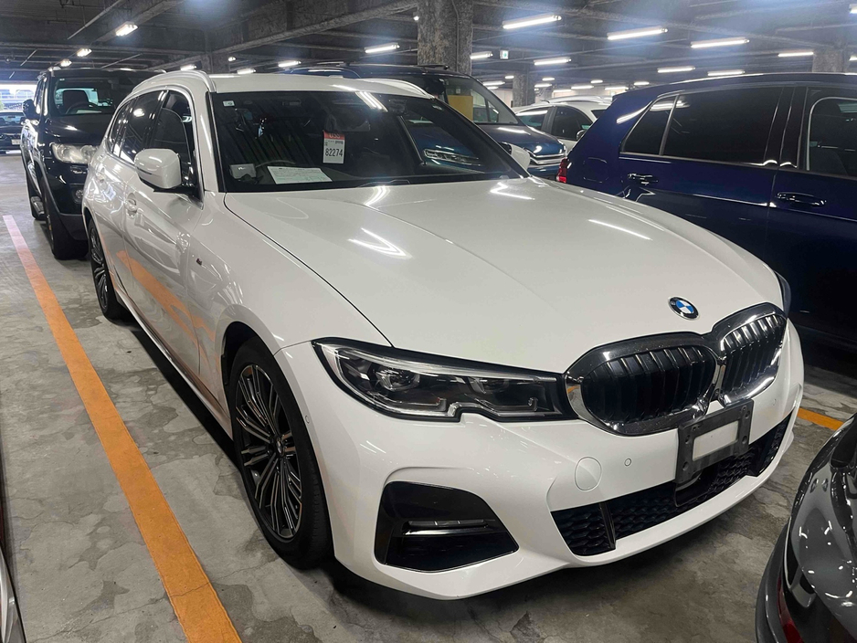 2020 BMW 3 Series ESTATE M-SPORT X-DRIVE 320D AUTOMATIC 2.0 DIESEL //HIGH SPEC//ADAPTIVE CRUISE CONTROL//HALF LEATHER HEATED SEATS//360 PARKING CAMERAS//