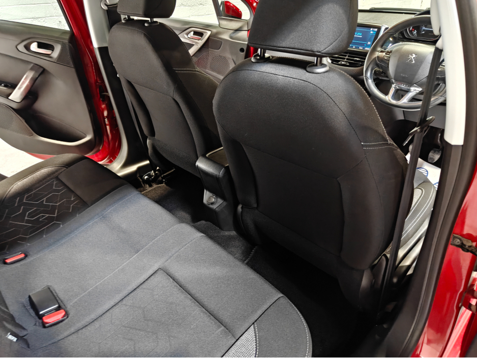 2019 Peugeot 2008 - image 16