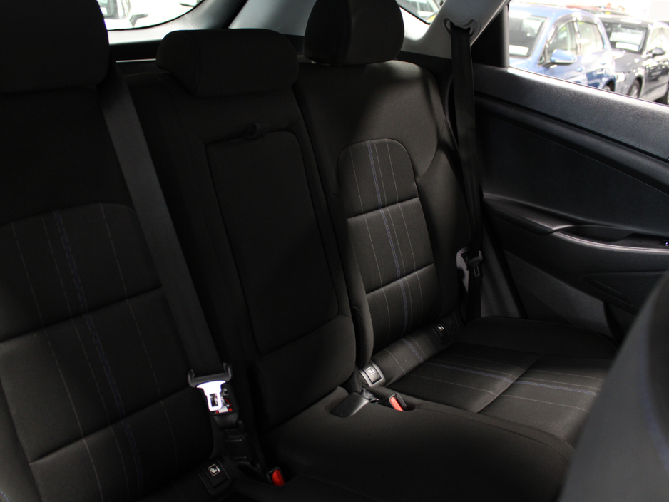 2017 Hyundai Tucson - image 27