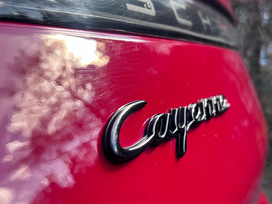 2022 Porsche Cayenne - image 11