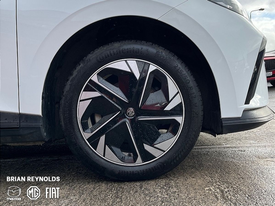 2025 MG 4 - image 10