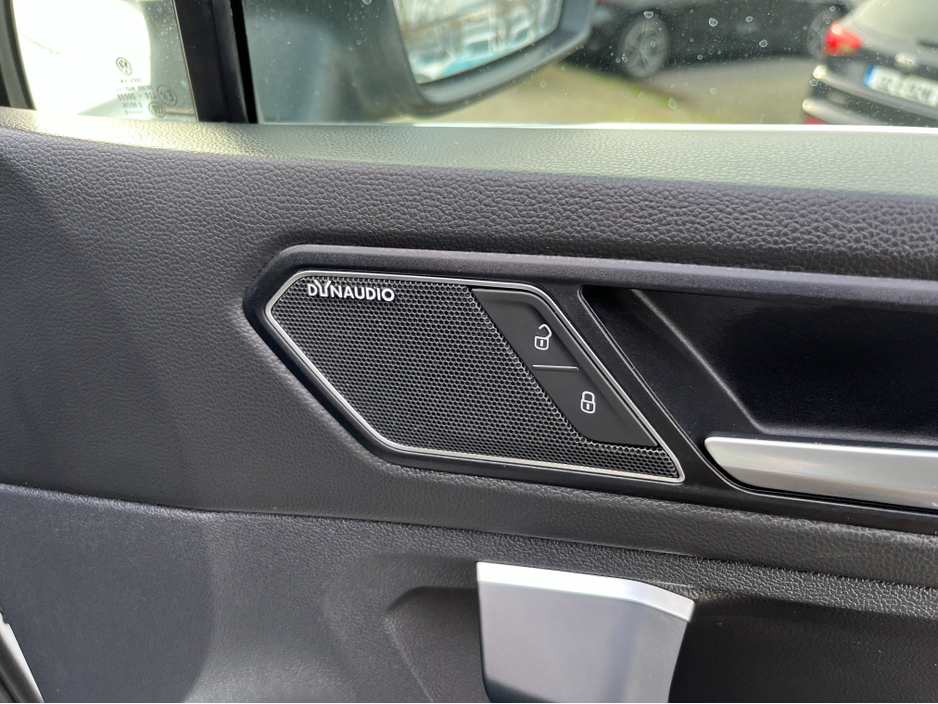 2020 Volkswagen Tiguan - image 16