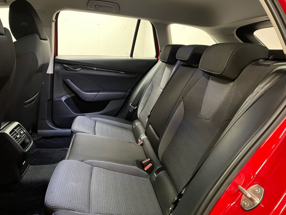 2023 Skoda Octavia Ambition Combi 1.0TSI 110BHP - Reversing Camera - Climate Control - Cruise Control - Auto Lights/Wipers - Apple CarPlay/Android Auto €25,950