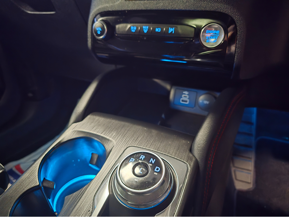 2025 Ford Kuga ST-LINE PHEV PAN ROOF €39,800