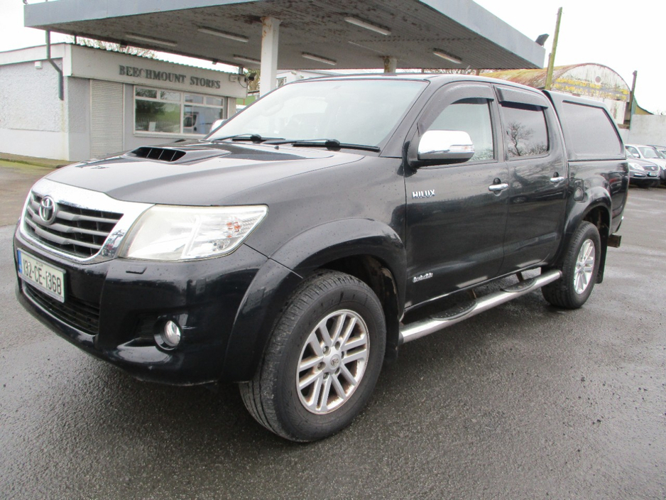 2013 Toyota Hilux - image 3
