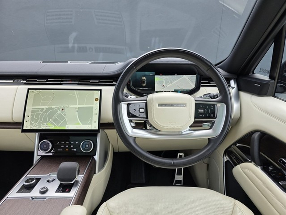 2023 Land Rover Range Rover - image 10