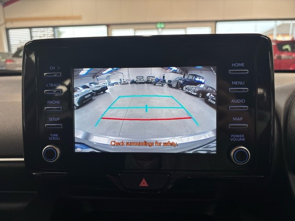 2024 Toyota Yaris - image 16