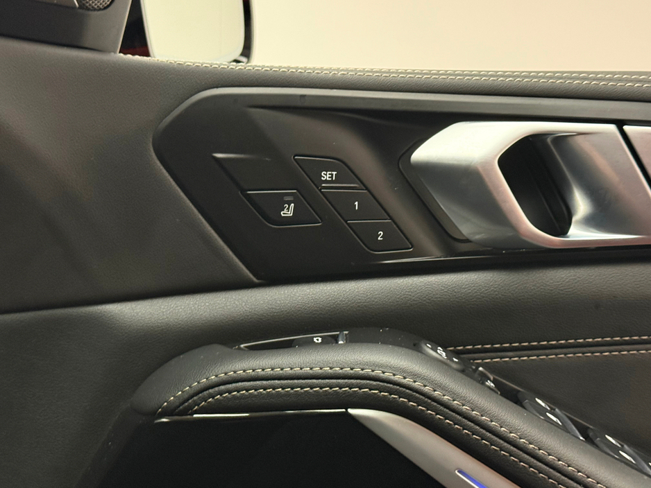2025 BMW X5 - image 21