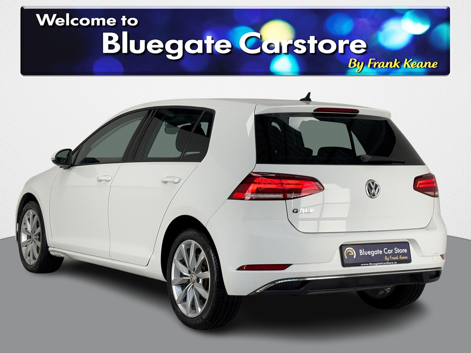 2019 Volkswagen Golf COMFORTLINE**TOUCHSCREEN MEDIA**APPLE CAR PLAY**REVERSE CAMERA**PARKING SENSORS**MULTIFUNCTIONAL STEERING WHEEL**CRUSIE CONTROL**DUAL CLIMATE**CLOTH SEATS**ELECTRIC WINDOWS**AIRCONDITIONING**ISOFIX** €19,495