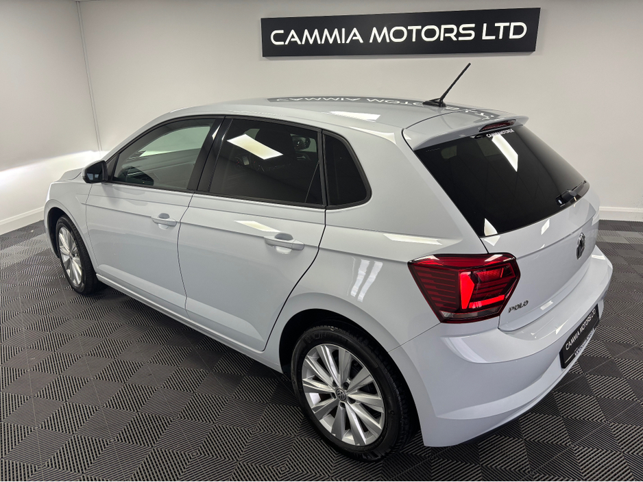 2018 Volkswagen Polo - image 2
