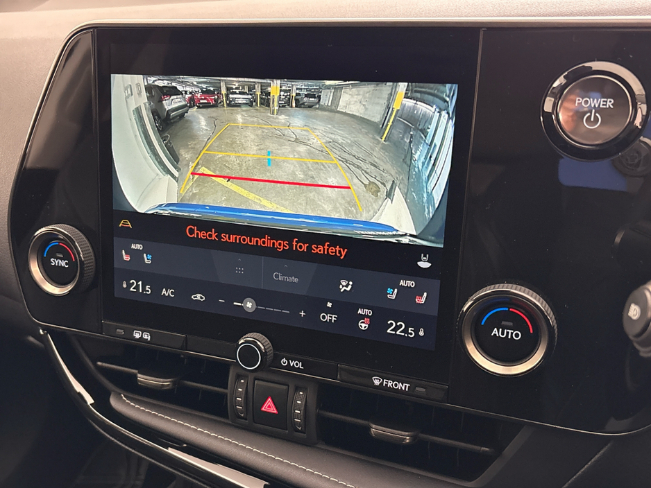 2025 Lexus NX 450 h+ - image 8