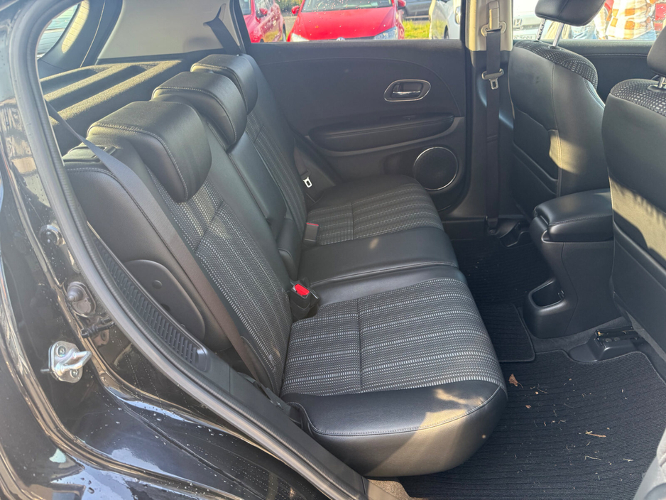 2016 Honda HR-V - image 25