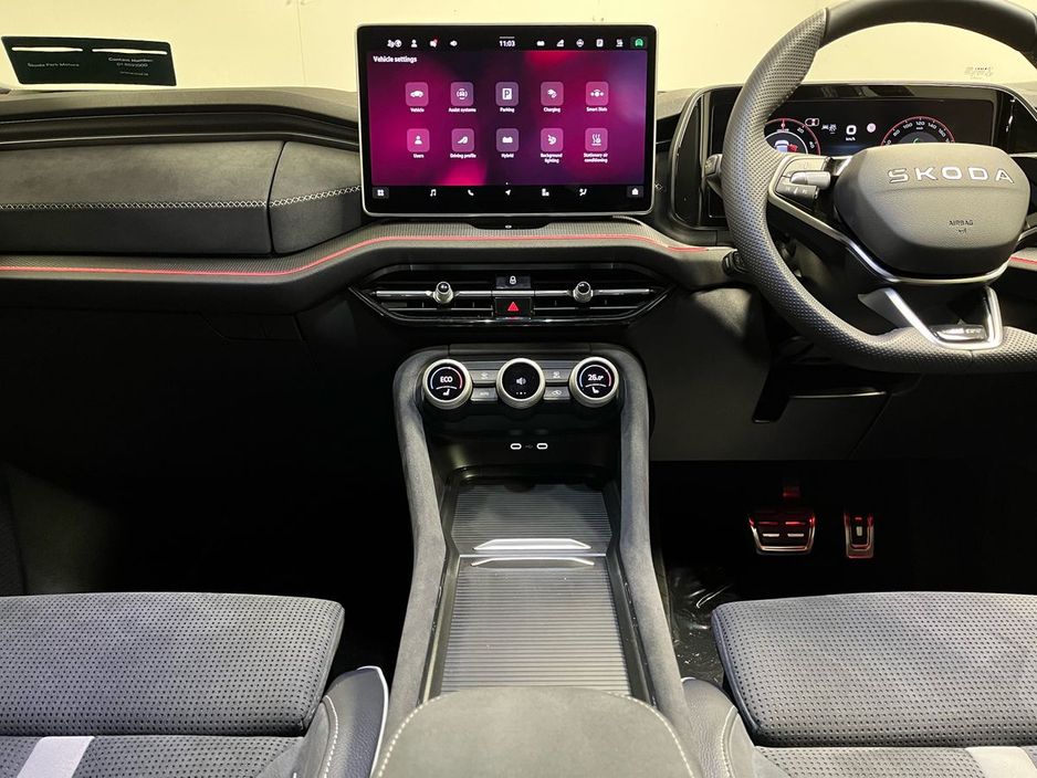 2025 Skoda Kodiaq Sportline IV 1.5TSi PHEV 204BHP - Reversing Camera - Climate Control - Sat Nav - Heated Seats - Keyless Start - Apple CarPlay/Android Auto €53,950