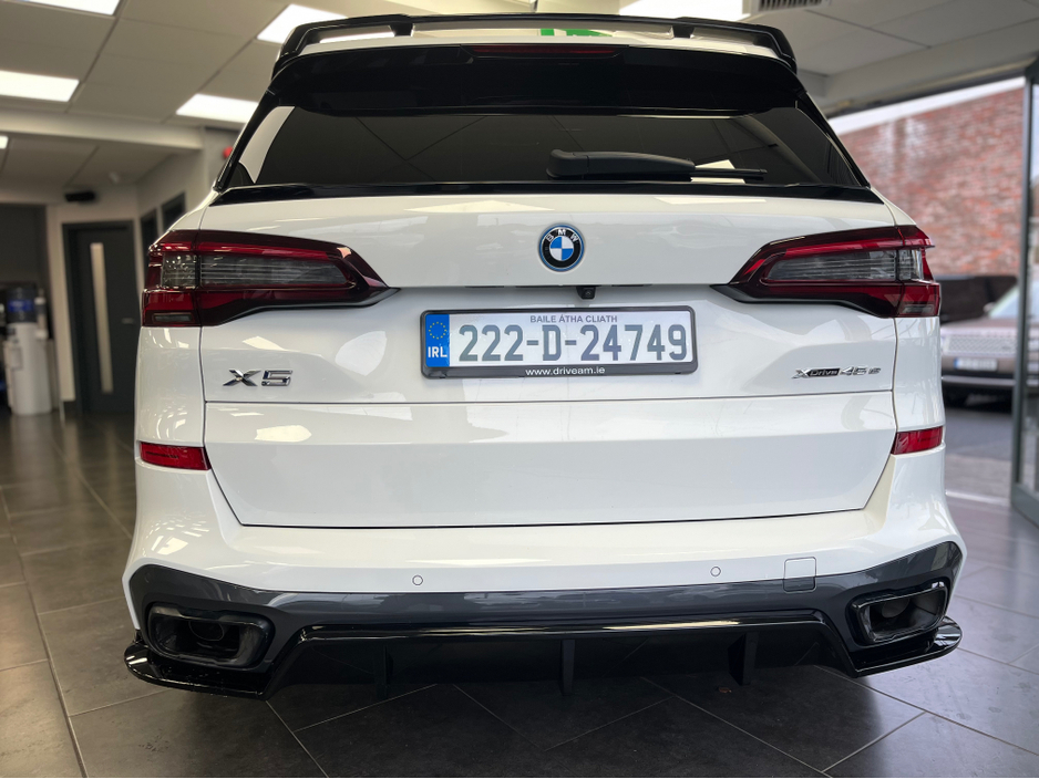 2022 BMW X5 - image 8