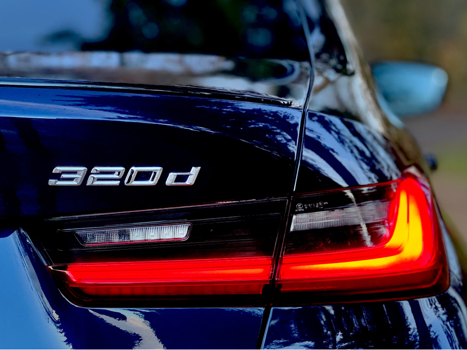 2024 BMW 3 Series - image 41