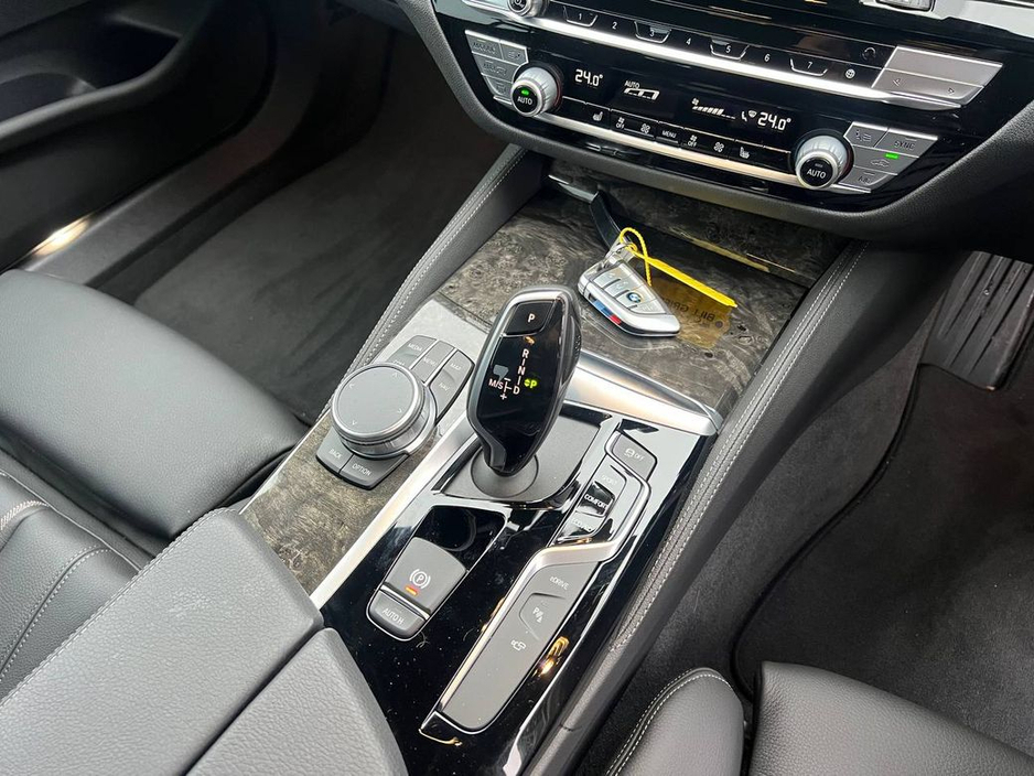 2020 BMW 5 Series 530e LCI M-SPORT COMPETITION 2.0 HYBRID // VERY LOW MILEAGE // NEW M5 COMP ALLOYS // LEATHER HEATED SEATS // 360 PARKING CAMERAS €35,950