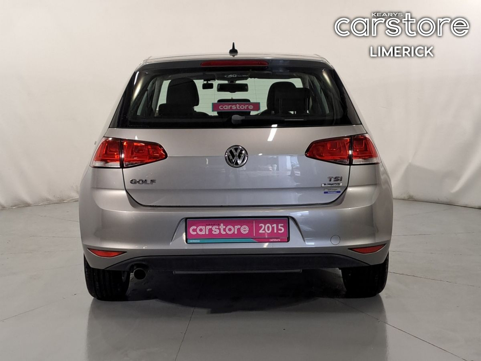 2015 Volkswagen Golf - image 4