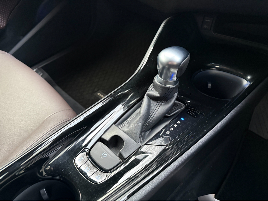 2017 Toyota C-HR 1.8 Hybrid Automatic, Only 54kms! New Nct 12/2027, Apple Car Play, Android Auto, Sat Nav, Parking Sensors, Alloys, A/C, Cruise Control, Half Leather, Heated Seats, Finance Available, SIMI Dealer, €18,950