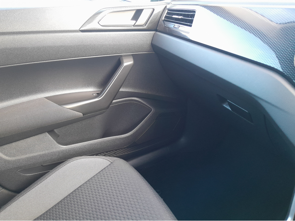 2022 Volkswagen Polo LIFE 1.0 TSI 95BHP MANUAL 5SPEED 5DR €18,400