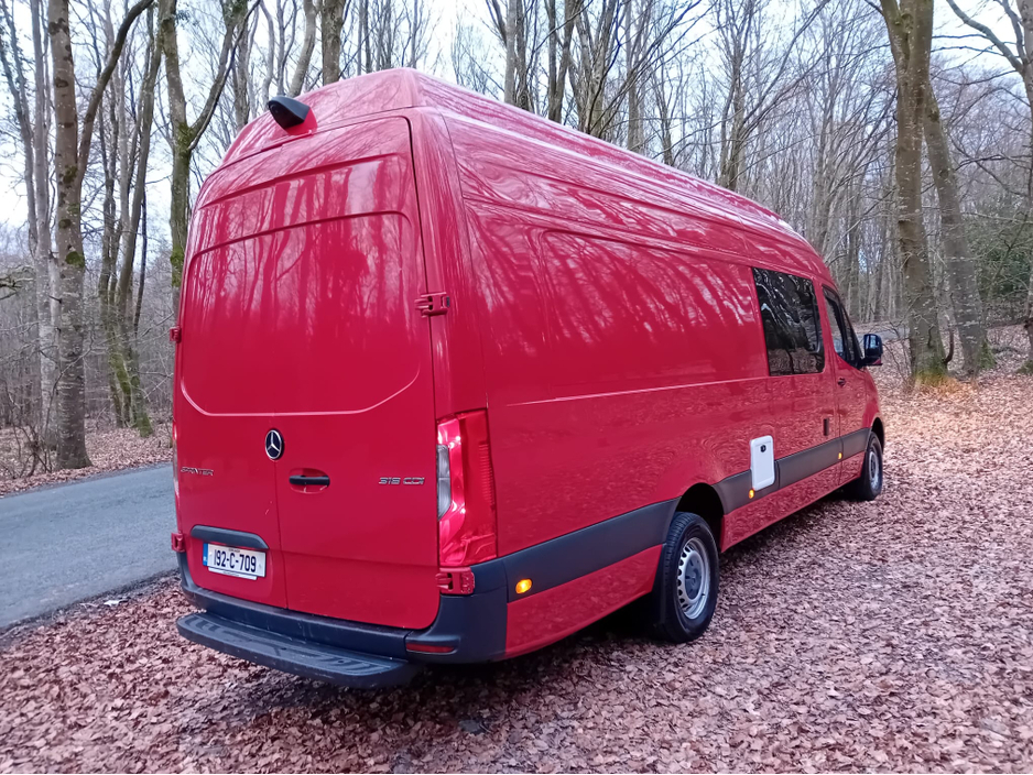 2019 Mercedes-Benz Sprinter - image 8