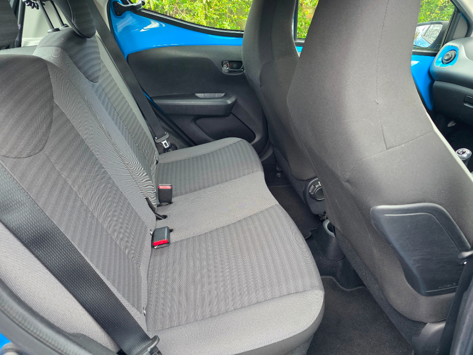 2020 Toyota Aygo - image 10