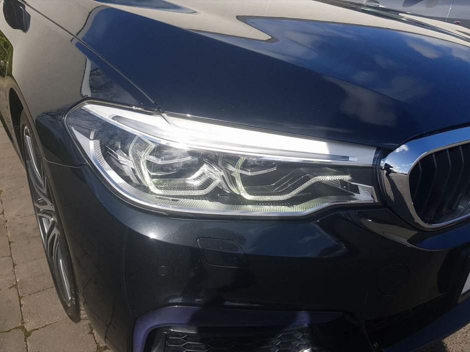 2020 BMW 5 Series - image 17