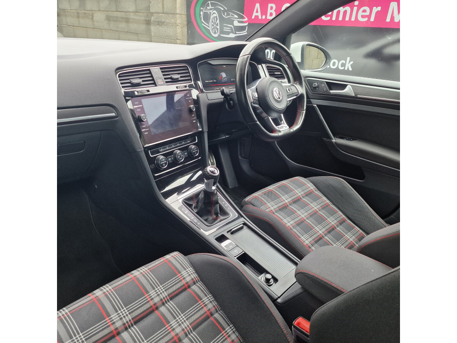 2017 Volkswagen Golf 2.0 TSI 3DR 230HP GTI €20,450