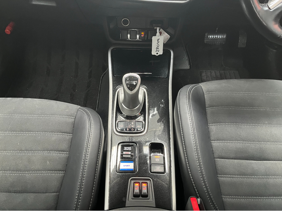 2019 Mitsubishi Outlander €21950 2019 MITSUBISHI OUTLANDER PHEV ED 2.4 AUTOMATIC / CRUISE CONTROL / REVERSE CAMERA / ELECTRIC HEATED SEATS / HEATED STEERING WHEEL €21,950