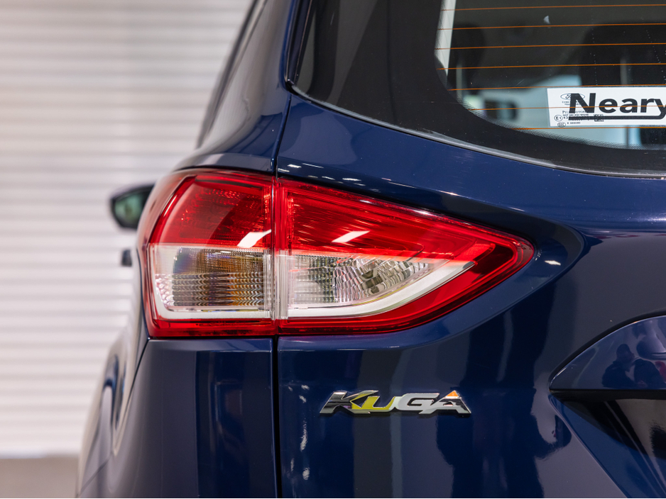 2015 Ford Kuga ZETEC 2.0 TDCI 120PS FWD 4 4DR €11,950