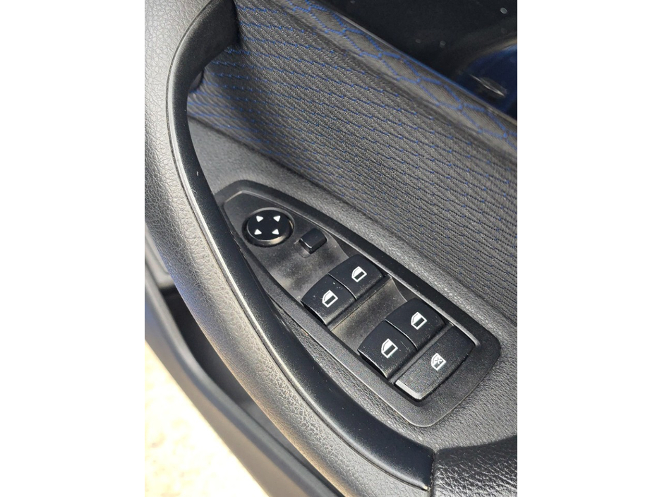 2017 BMW X1 - image 11