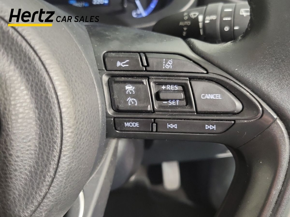 2023 Toyota Yaris Cross - image 24