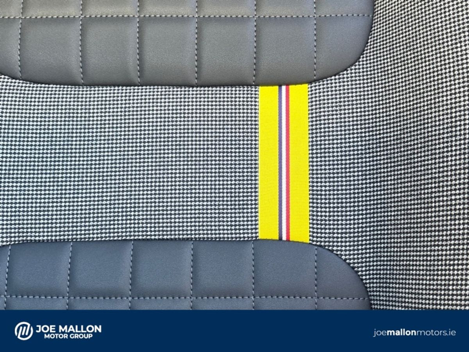 2025 Renault 4 - image 15