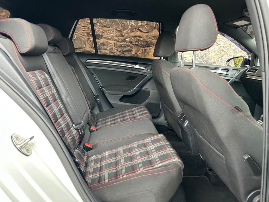 2014 Volkswagen Golf GTI 2.0 TSI MANUAL 6SPEED FWD 220BHP 5DR €15,950