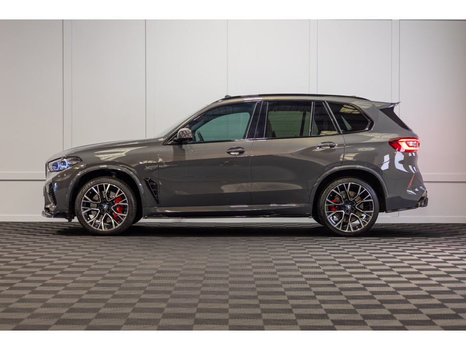 2023 BMW X5 - image 3