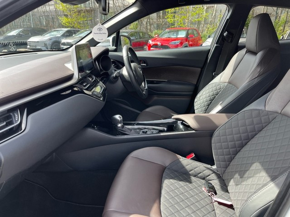 2017 Toyota C-HR - image 6