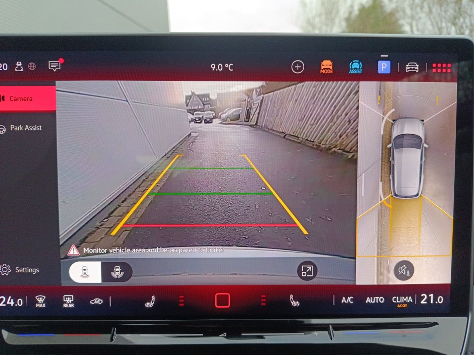 2025 Volkswagen Tiguan - image 14