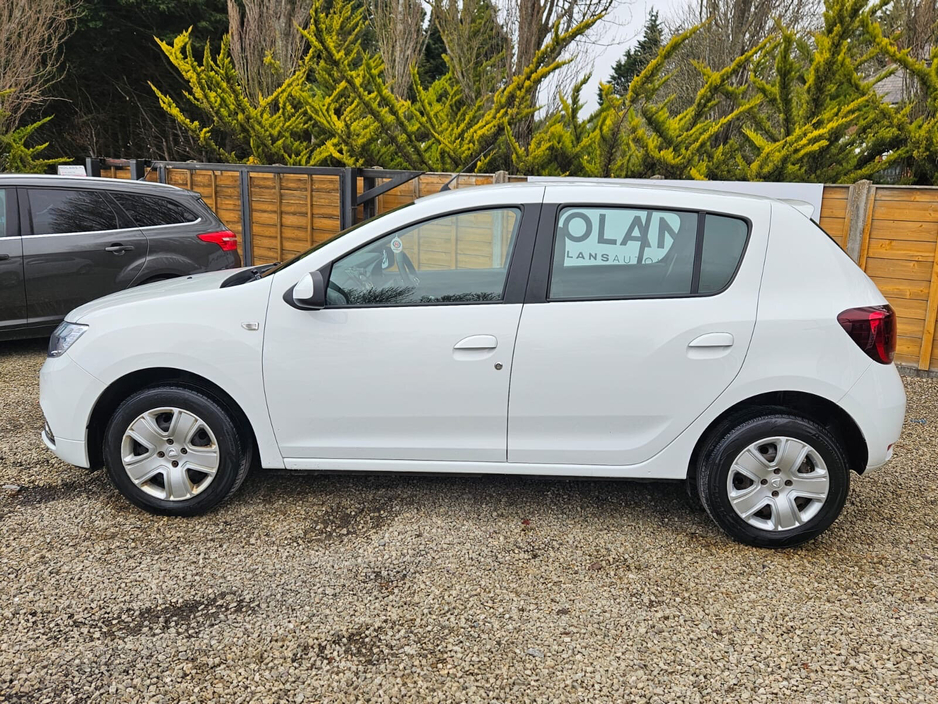 2020 Dacia Sandero - image 3