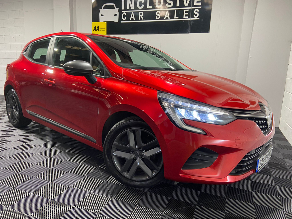 2022 Renault Clio - image 19