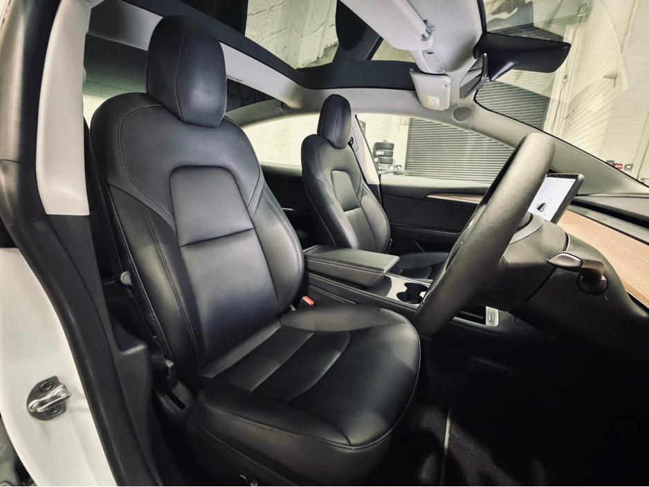 2023 Tesla Model 3 - image 10