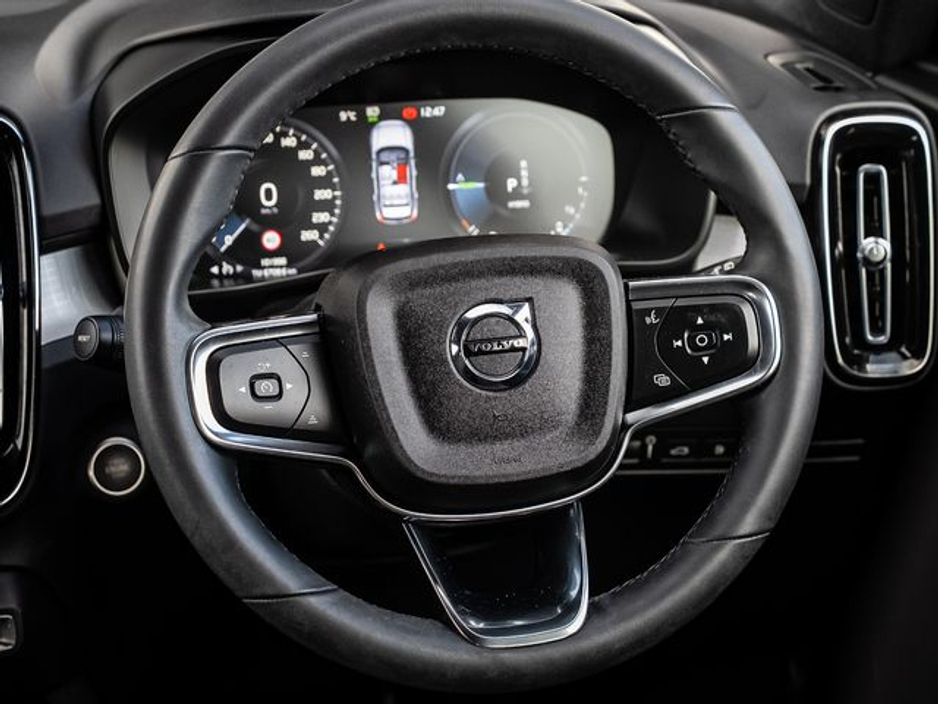 2022 Volvo XC40 RECHARGE T4 PLUS €30,950