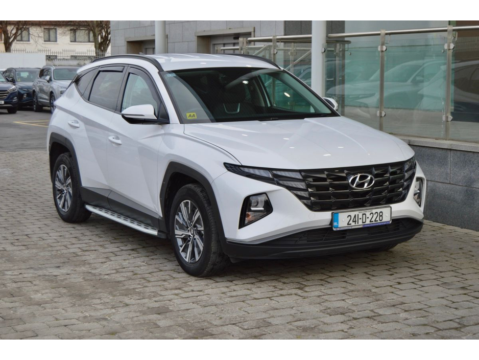 2024 Hyundai Tucson Executive 1.6 HEV Auto, Side Steps €38,995
