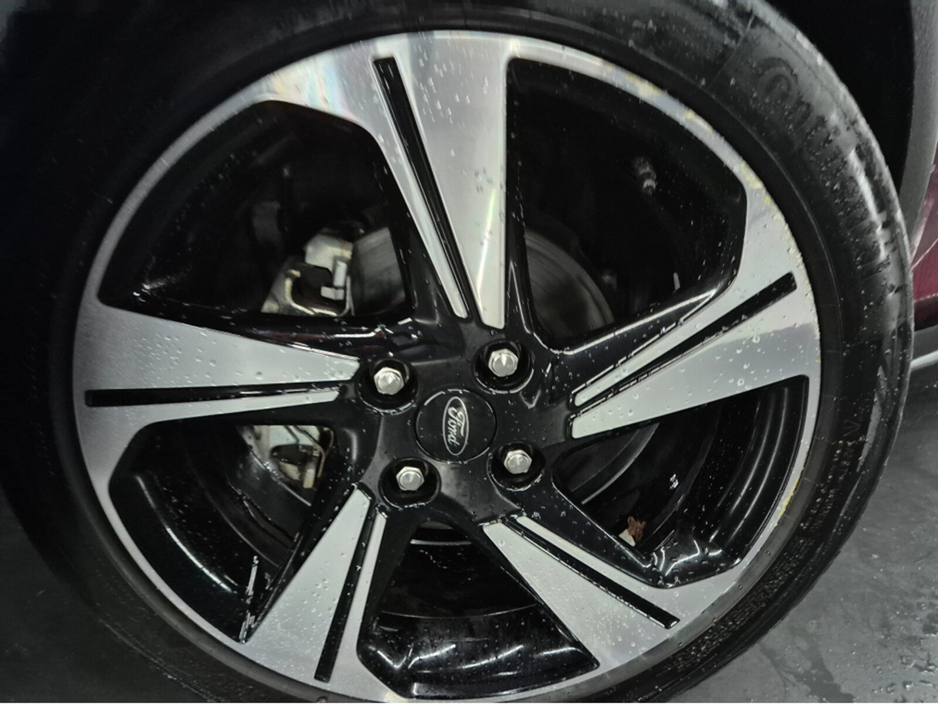 2022 Ford Fiesta - image 6