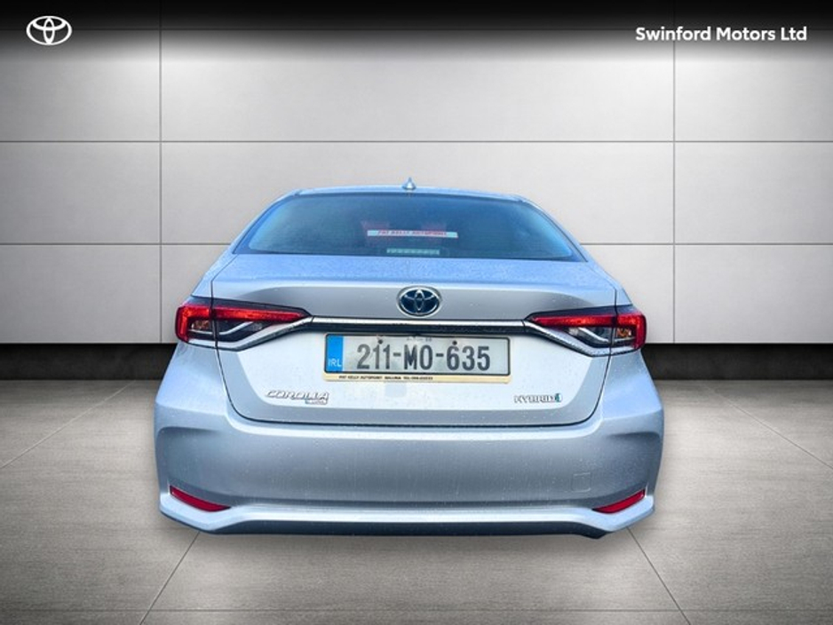 2021 Toyota Corolla - image 4