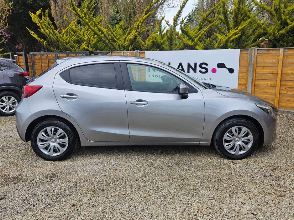 2016 Mazda Demio - image 13