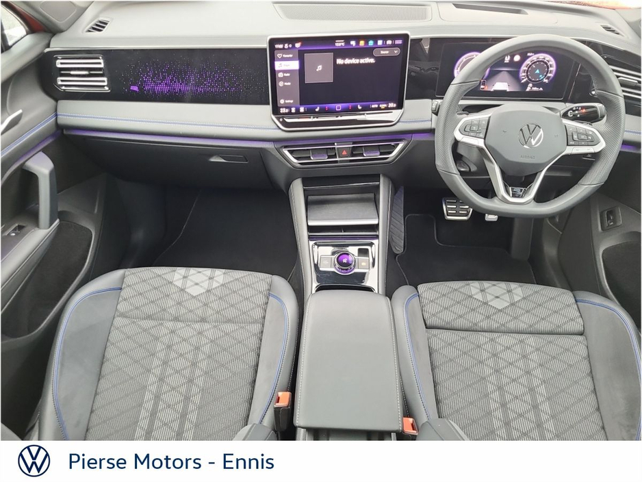 2025 Volkswagen Tiguan - image 4