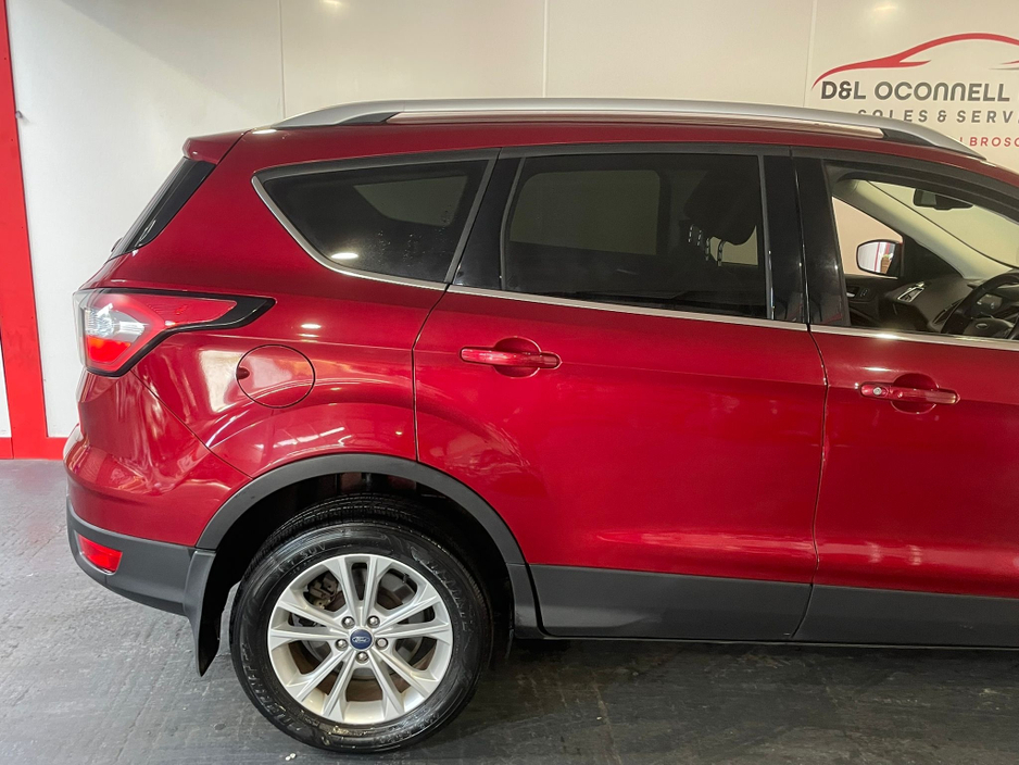 2017 Ford Kuga - image 6