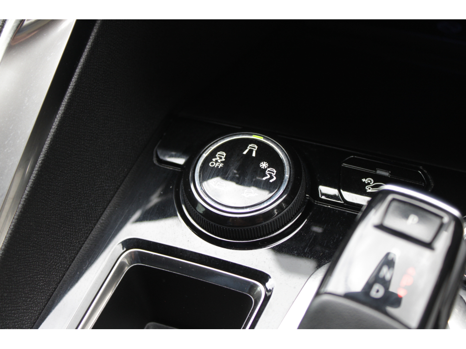 2020 Peugeot 5008 - image 16