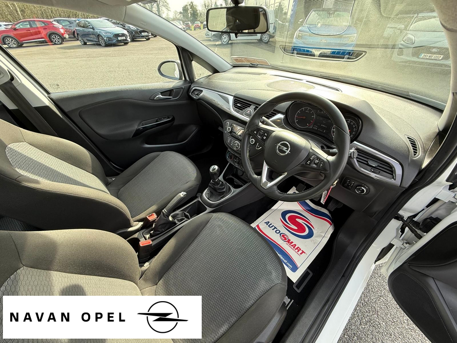 2017 Opel Corsa - image 10