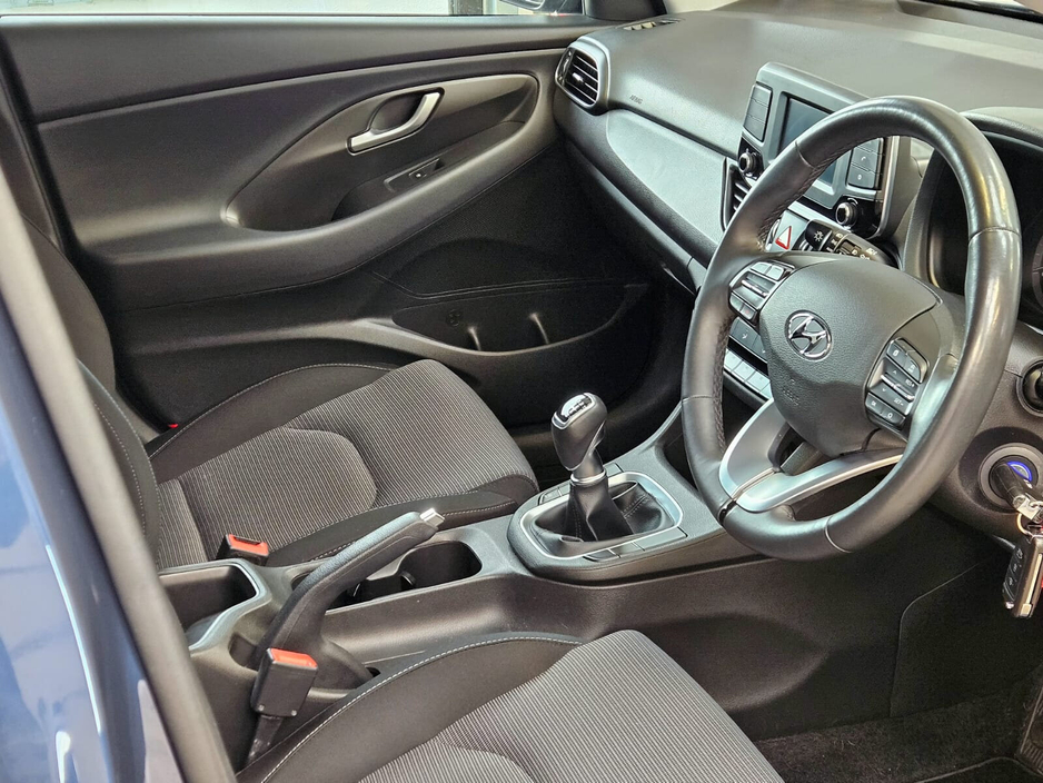 2017 Hyundai i30 - image 16